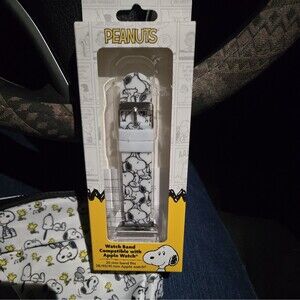 PEANUTS WATCH BAND FOR APPLE WATCH:NIB FITS 38/40/41mm APPLE WATCH WHITE/BLACK